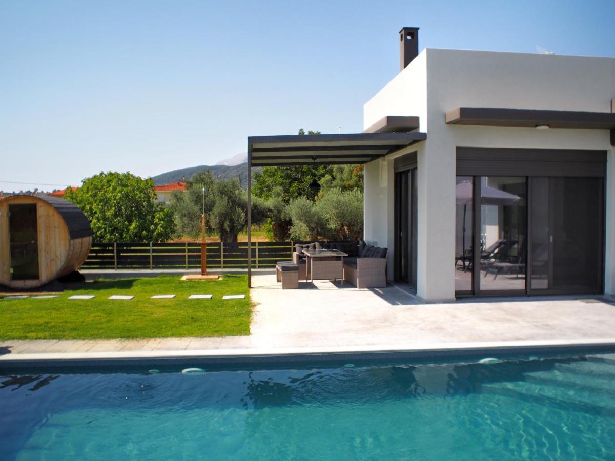 Nostos Luxury Villas With Private Pool In Nafpaktos Esterno foto
